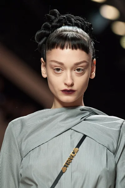 Look 35